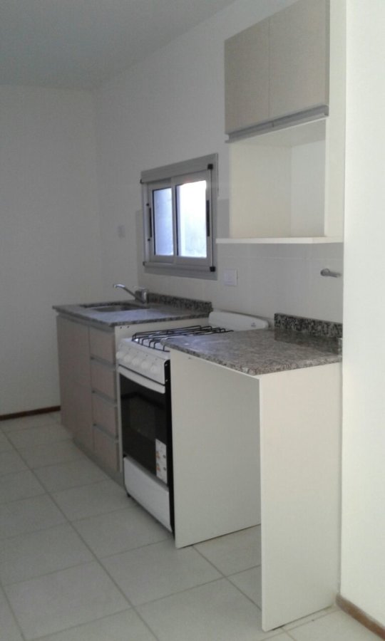 VENDO DEPARTAMENTO 1 DORM EXCELENTE UBICACION, ALBERDI CERCA DE PLAZA JERONIMO