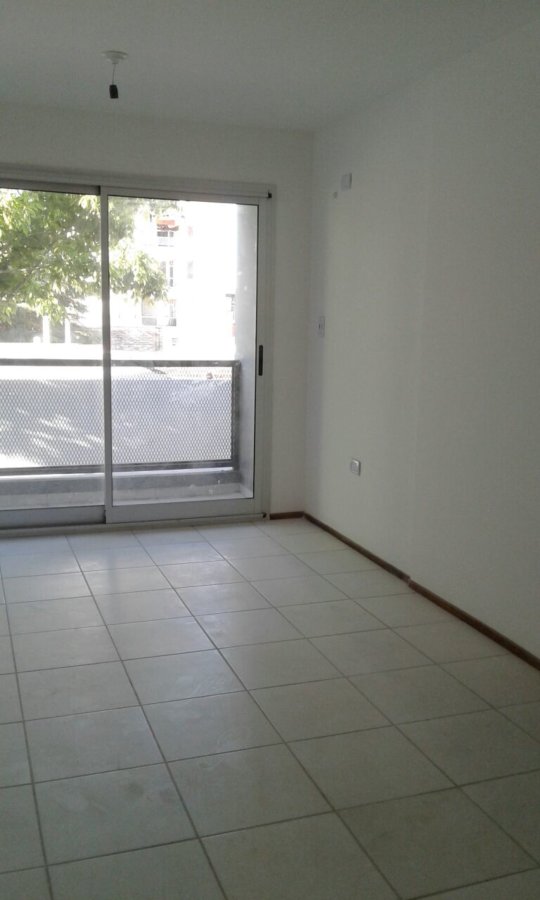 VENDO DEPARTAMENTO 1 DORM EXCELENTE UBICACION, ALBERDI CERCA DE PLAZA JERONIMO