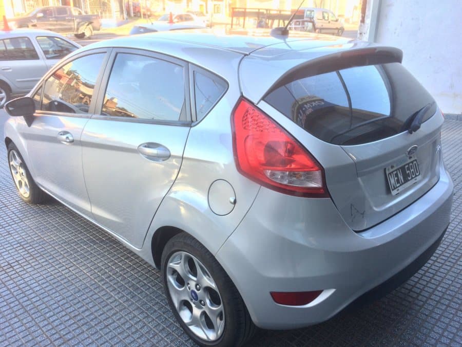 FORD FIESTA KINETIC TITANIUM 2013