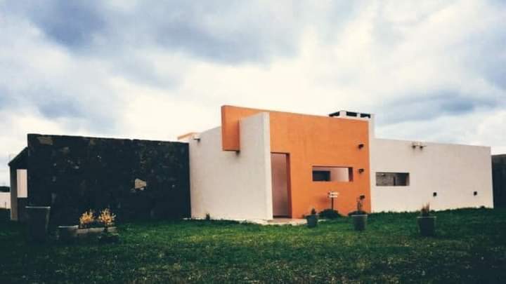 COUNTRY CAUSANA!! VENDO CASA 3 DORM c/PISCINA