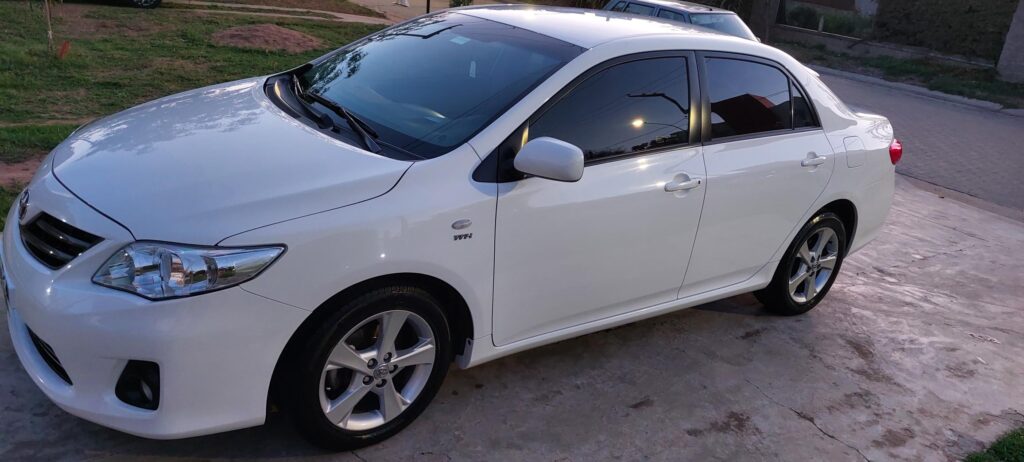 TOYOTA COROLLA XEI 2013 IMPECABLE 64000KM